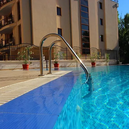 Menada Amadeus 1 Apartment *